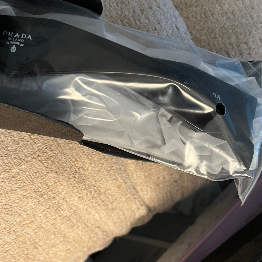 Prada Black Angular Sunglasses - image 4